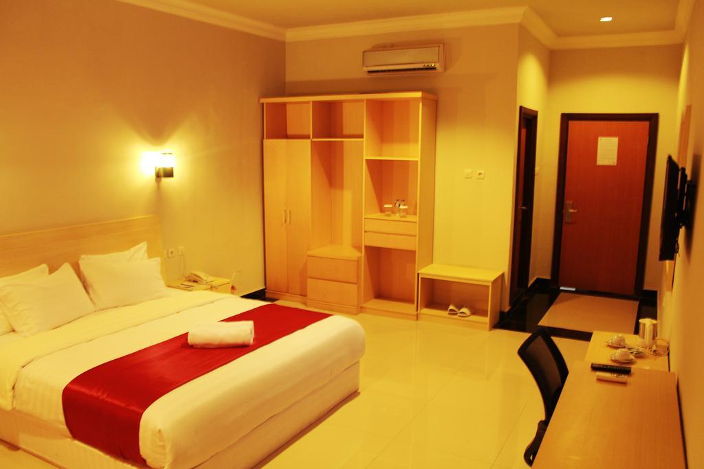 Raja Residence Jambi 占碑 客房 照片